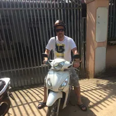 Pri známej pláži Copacabana narazilo auto do ľudí