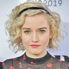Julia Garner