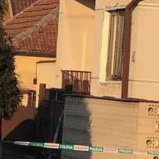 V rodinnom dome našli telo muža a ženy.
