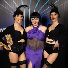 Evelyn ako Liza Minelli.