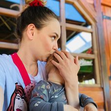 Dominika Kavaschová s dcérkou Maiou.