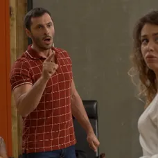 Alex našiel svoj byt v otrasnom stave.