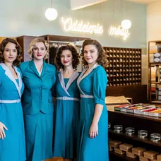 Dunaj k vašim službám: Kristína Svarinská, Monika Hilmerová, Petra Dubayová, Lesana Krausková