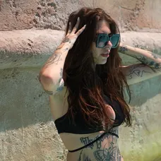 Lu a Adam Sedro sa vracajú na Love Island