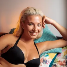 Laura  
