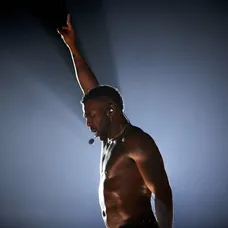 Jason Derulo počas koncertu v rámci 2Sides World Tour