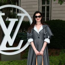 Anne Hathaway jej štýlové tehotenské outfity