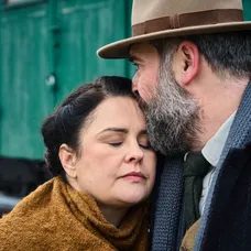 Petra Polnišová a Martin Mňahončák v seriáli Dunaj, k vašim službám