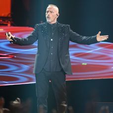 Na snímke taliansky spevák Eros Ramazzotti počas svojho koncertu  v Bratislave 16. apríla 2026