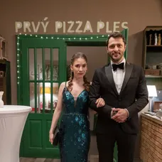 Ema (Janka Kovalčíková) a Alex (Braňo Deák)