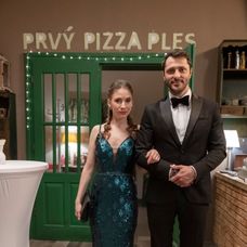 Ema (Janka Kovalčíková) a Alex (Braňo Deák)
