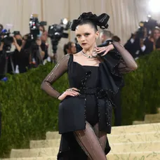 Maisie Williams na MET Gala 2021