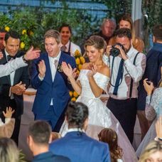 Maria Menounos sa vydala