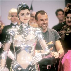 Mugler