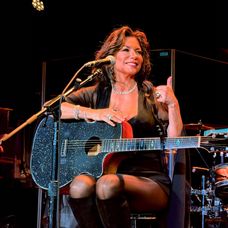 Shania Twain žiari ako nikdy predtým.