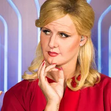 Karol Tóth ako Adele
