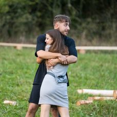 Do duelu ide Peter s Timom, Denis sa vrátil na Farmu