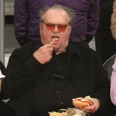 Jack Nicholson so synom Raymondom na basketbale