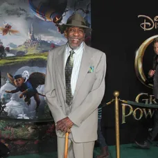 Zomrel Bill Cobbs