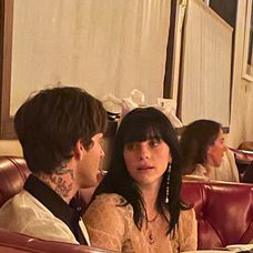 Billie a Jesse na večeri