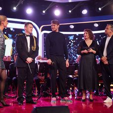Zábery z premiérovej epizódy šou 2 na 1 so Zuzanou Mauréry