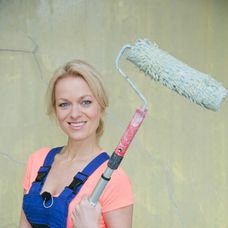 Janka Hospodárová, Šťastný domov