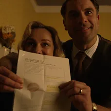 Monika Hilmerová a Ján Dobrík v „making of“ epizóde Dunaj, k vašim službám: Príbeh, ktorý ožil