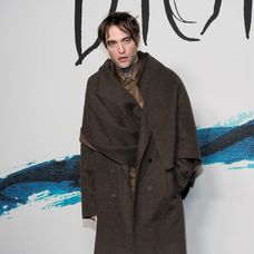 Takto dorazil Robert Pattinson na módnu prehliadku