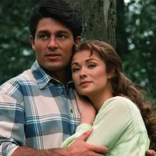 Esmeralda - José Armando (Fernando Colunga) a Esmeralda (Leticia Calderón)