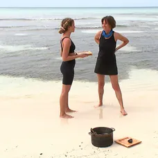 Johana podala Líde pomocnú ruku.