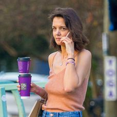 Prirodzená Katie Holmes.