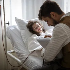 Petra Dubayová a Jakub Jablonský v seriál Dunaj, k vašim službám