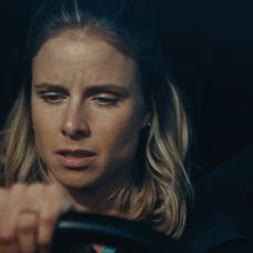 Barbora nevie, ako má blízkym povedať svoje tajomstvo.