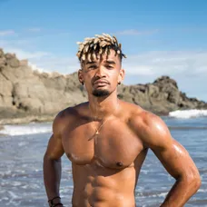 Do vily na Love Island mieri aj Nathan