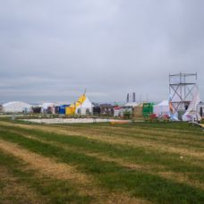 Festival Pohoda po intenzívnej búrke a páde stanu predčasne ukončili.