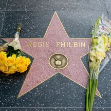 Regis s kolegami z rannej šou