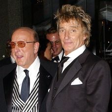 Zomrela hudobná legenda Clive Davis!