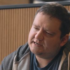 Michala čakalo na ceste za premenou mnoho výziev. Na jej konci došiel do úspešného cieľa.