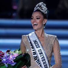Titul Miss Universe 2017 získala Demi-Leigh Nel-Petersová