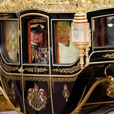 Kráľ Karol III. prejavom prvýkrát otvoril zasadnutie parlamentu