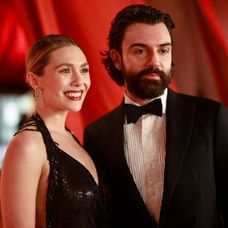 Elizabeth Olsen a Robbie Arnett sa stali rodičmi