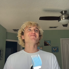 Chris sa ostrihal