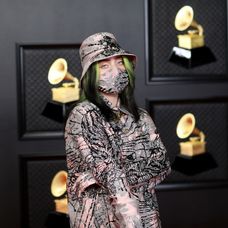 Billie Eilish na 63. ročníku hudobných cien Grammy v Los Angeles