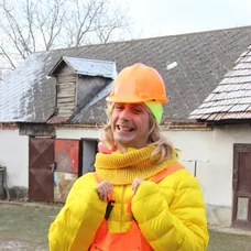 Števo Martinovič ako Janka Nehospodárna