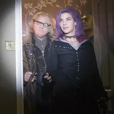 Zľava Natalia Tena, Julie Walters, Mark Williams a David Thewlis vo filme Harry Potter a Polovičný princ