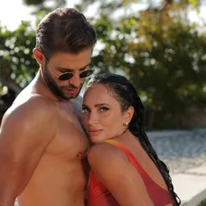 Fotenie s Tomášom: Niky ako sexy záchranárka