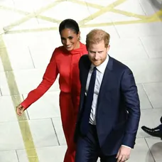 Meghan a Harry išli vlakom