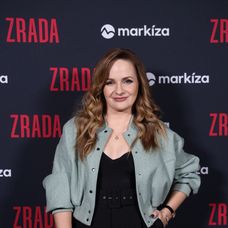 Premiéra seriálu Zrada