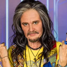 Lívia Bielovič ako Steven Tyler