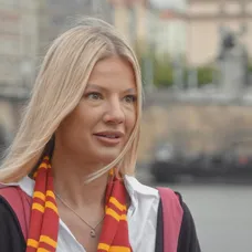Kristian požiadal priateľku Sajku o ruku.